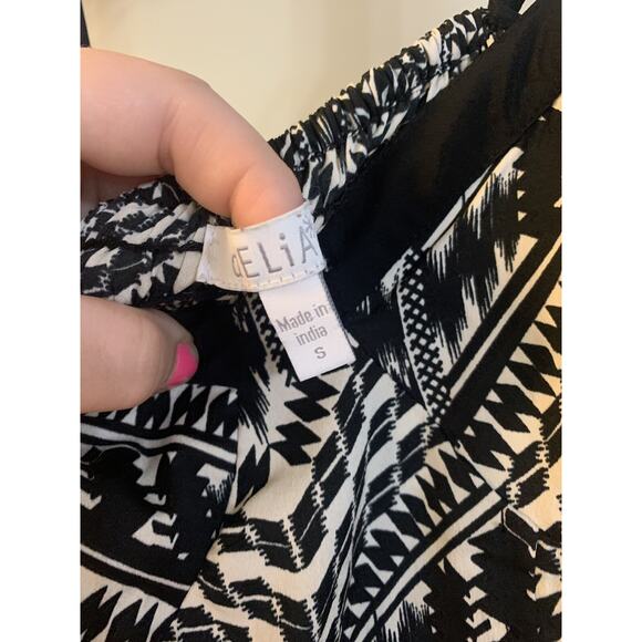 Delias black and white spaghetti straps mini patterned dress womens size small - Picture 5 of 6